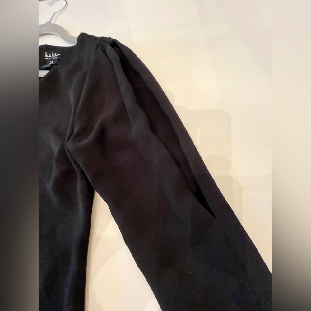 NICOLE MILLER LONG SLEEVE BLACK DRESS. SIZE 0.  UNIQUE OPEN PLEAT SLEEVES - Picture 9 of 9